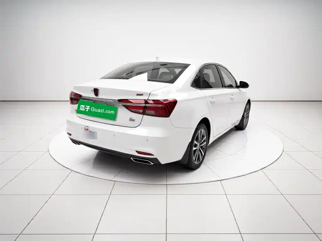 Фото 6 - Roewe i6