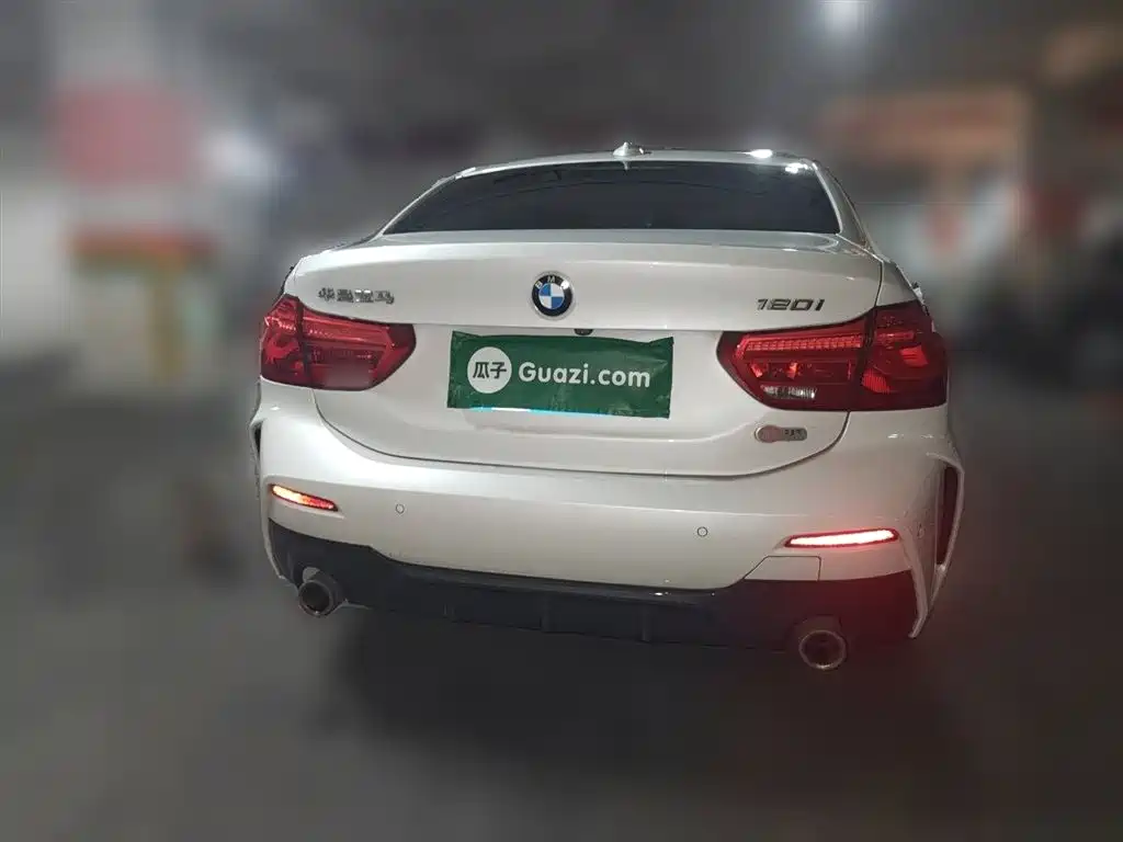 BMW 1 Series 2020 Model 120i M Sport Package фото 4