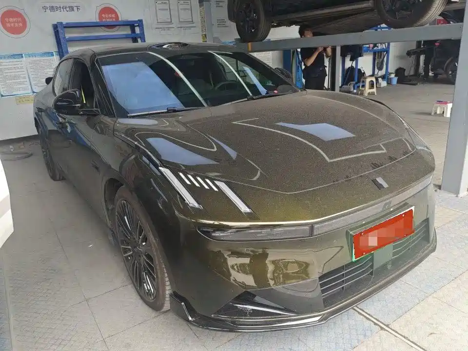 Lynk & Co 10 EM-P 2025 Facelift 240 AWD Ultra Sport Edition фото 2