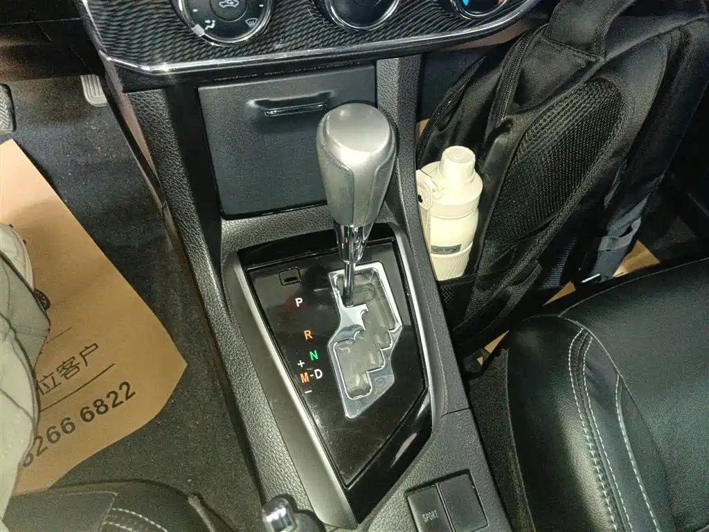Toyota Corolla 2014 1.6L CVT GL-i Leather Edition фото 10