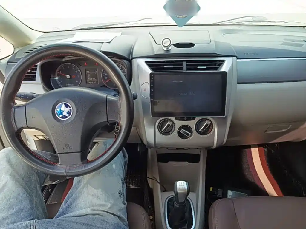Venucia R50 2017 2016 Model 1.6L Manual Elite Edition