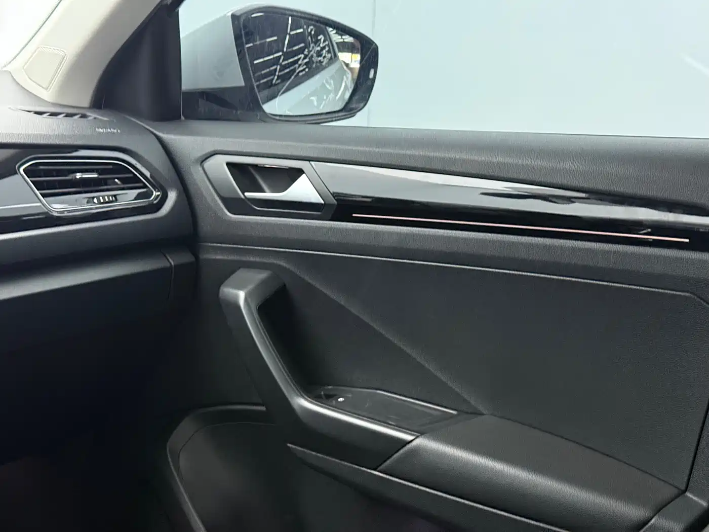 Volkswagen T-ROC 2021 280TSI DSG 2WD Comfort Connected фото 12