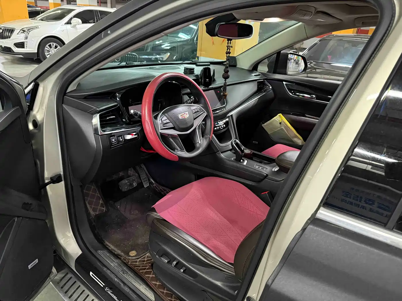 Cadillac XT5 2016 28T AWD Luxury Model фото 2