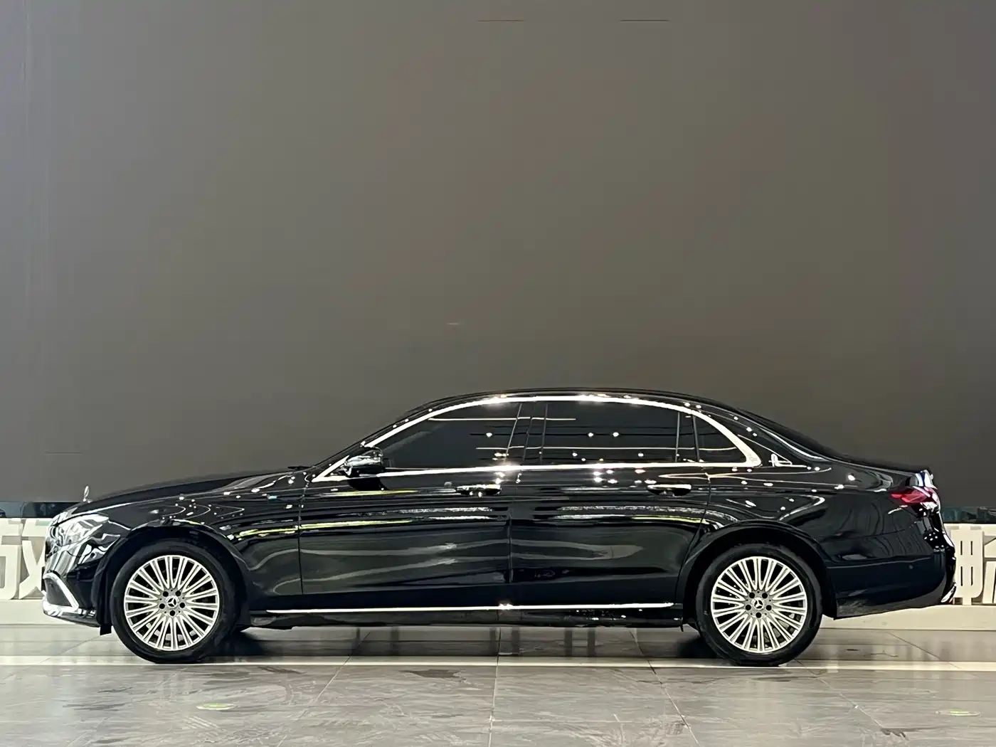 Mercedes-Benz E-Class 2023 Facelift E 300 L Fashion фото 3