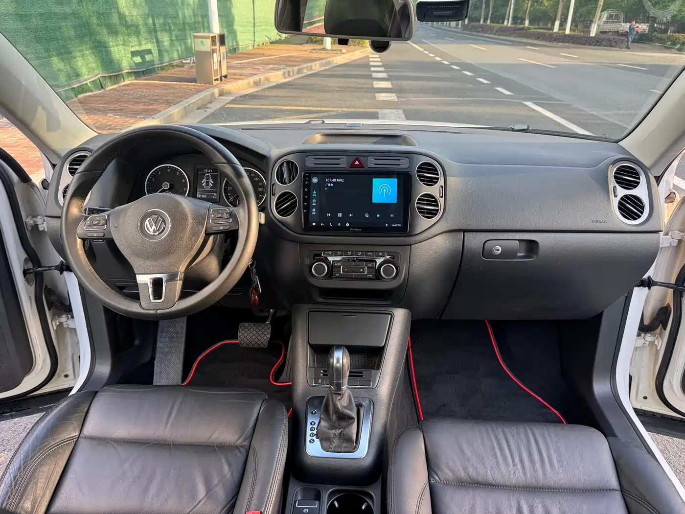 Volkswagen Tiguan 2012 1.8TSI Automatic 2WD Trend Edition фото 10