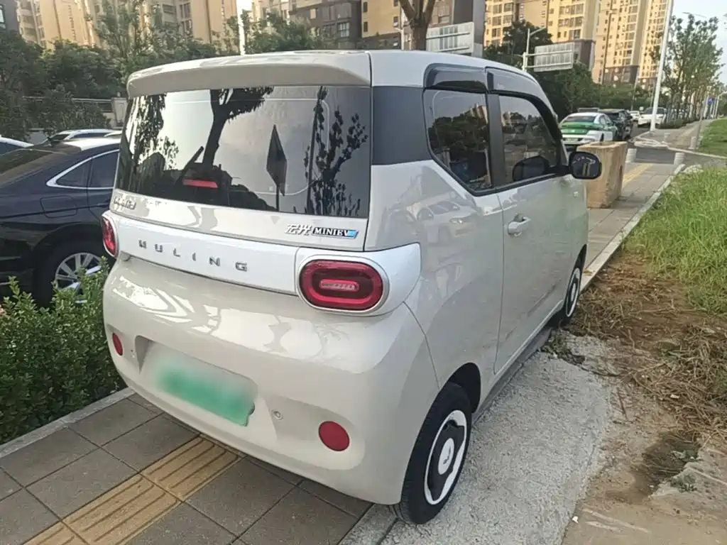 Фото 7 - Wuling Motors Hongguang MINIEV