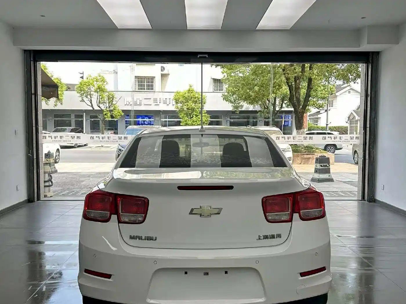 Chevrolet Malibu 2013 2.0L Automatic Luxury Edition фото 8