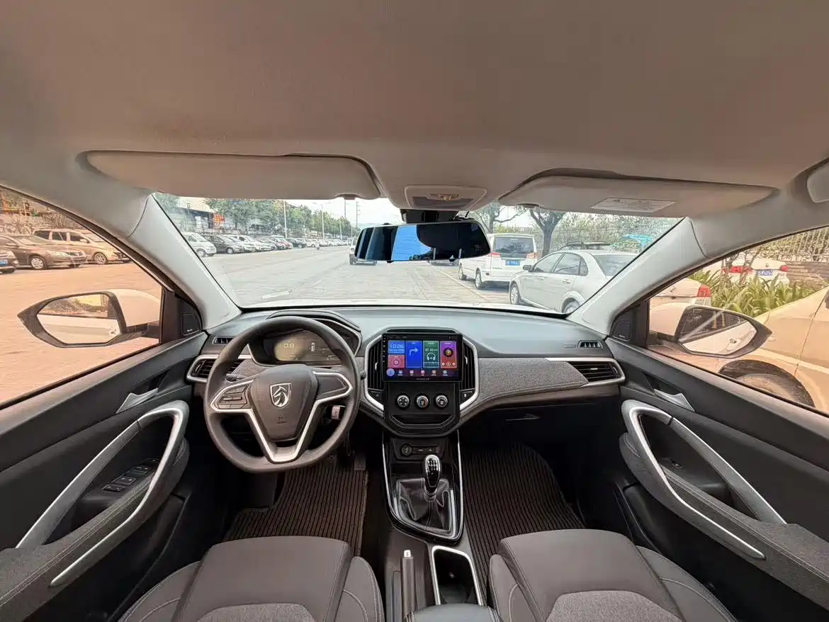 Baojun 530 2020 2020 1.5T Manual Comfort 6-seater