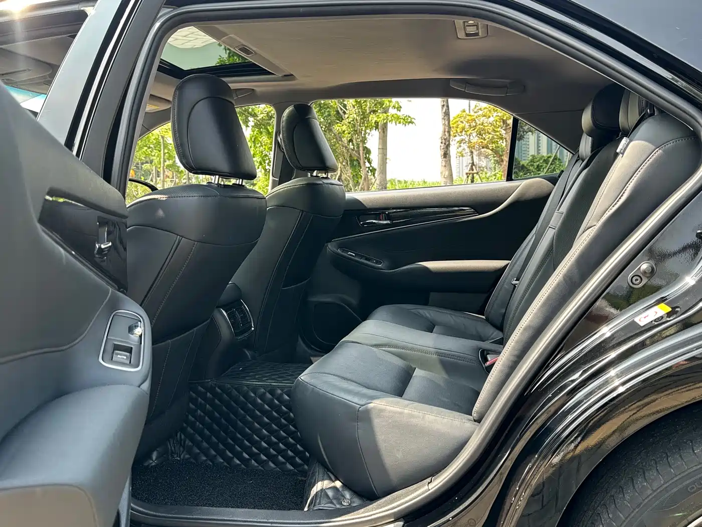 Toyota Crown 2018 2.0T Fashion Edition фото 5