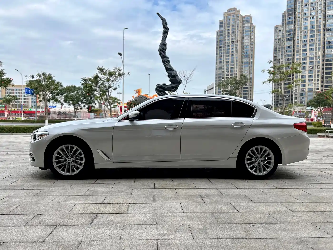 BMW 5 Series 2019 Facelift 530Li xDrive Luxury Package фото 4