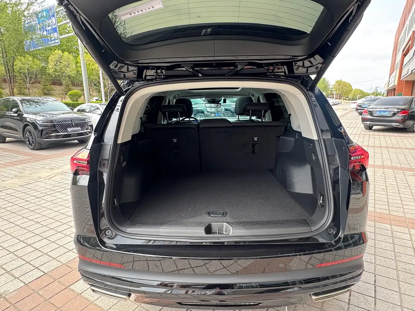 Buick Envision Plus 2025 Enclave Plus 28T 2WD Platinum Edition фото 18