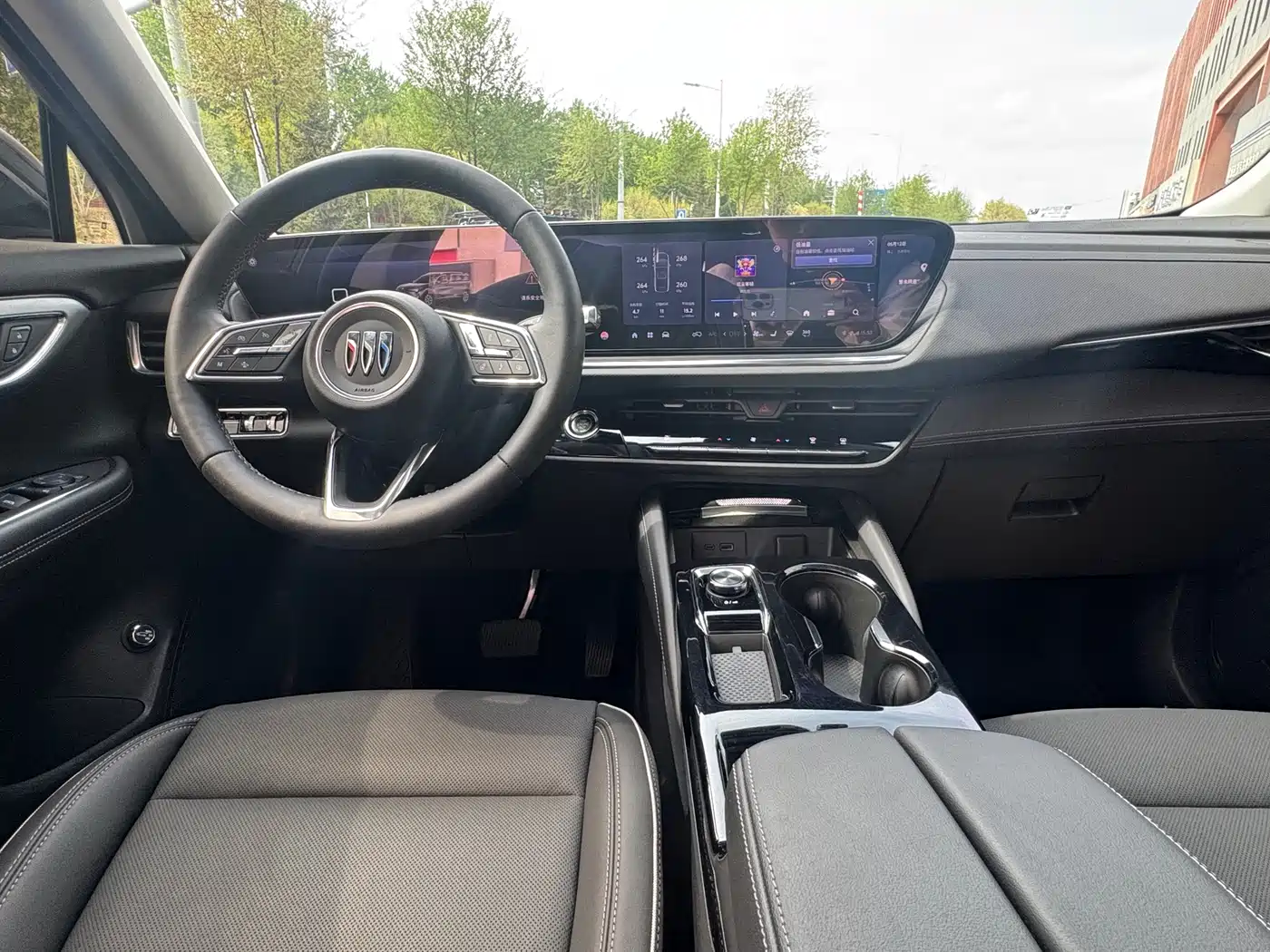Buick Envision Plus 2025 Enclave Plus 28T 2WD Platinum Edition фото 12
