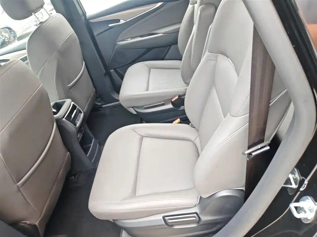 SAIC Maxus Maxus G50 PHEV 2025 Pilot Edition фото 17