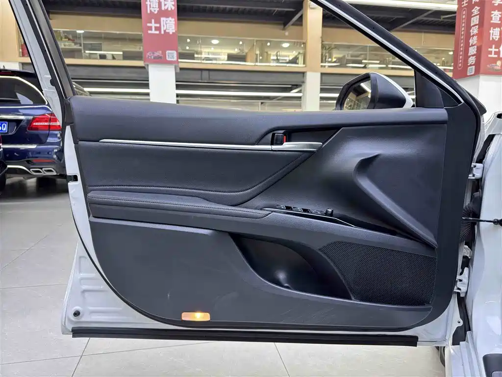 Toyota Camry 2019 2.0G Luxury Edition China VI фото 14