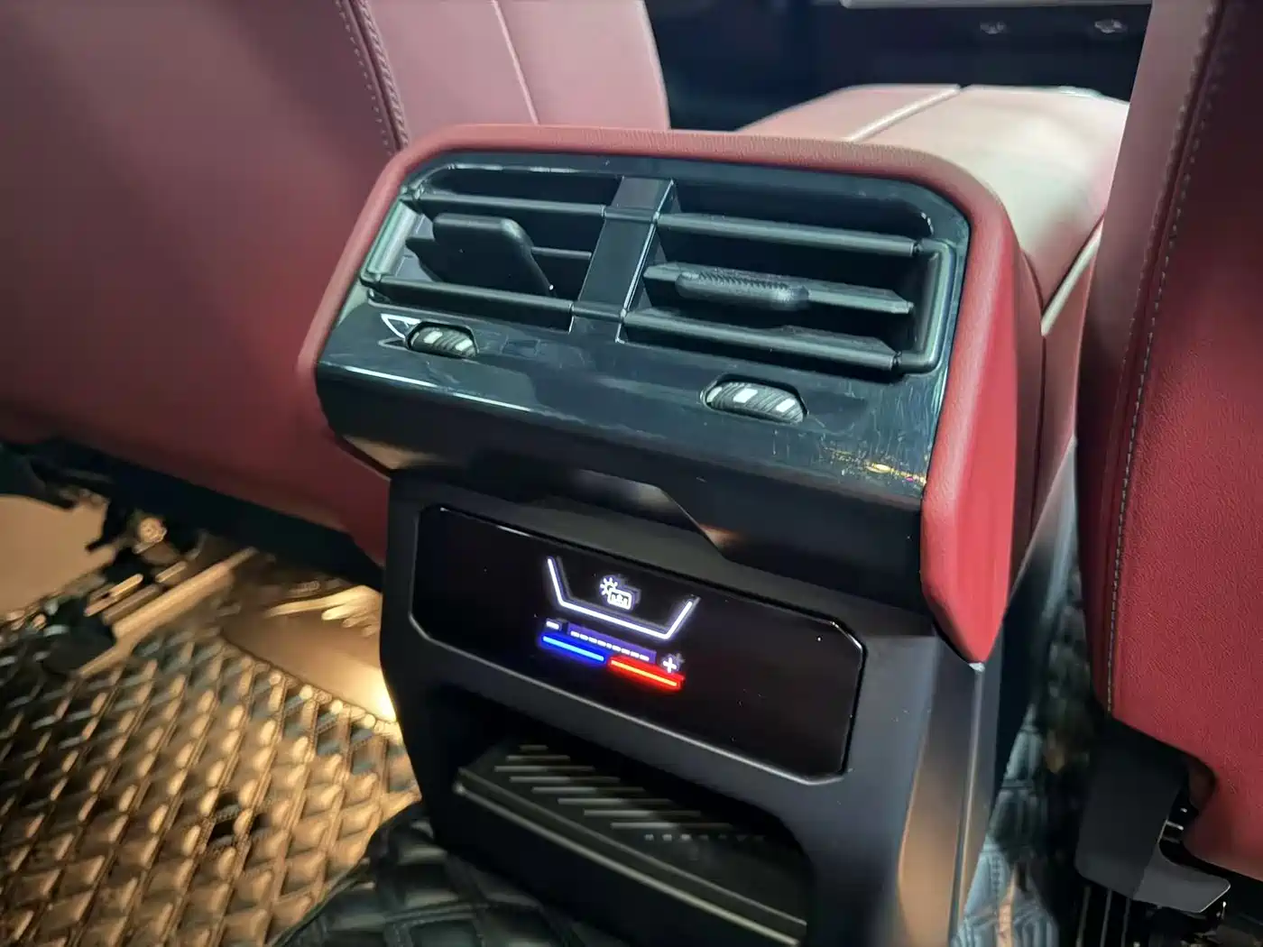 BMW 5 Series 2025 525Li M Sport Package фото 13