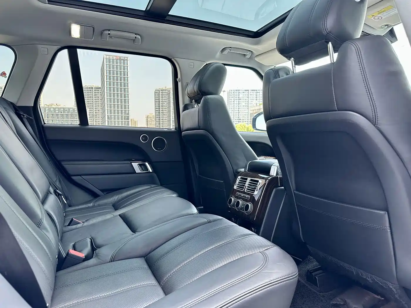 Фото 9 - Land Rover Range Rover