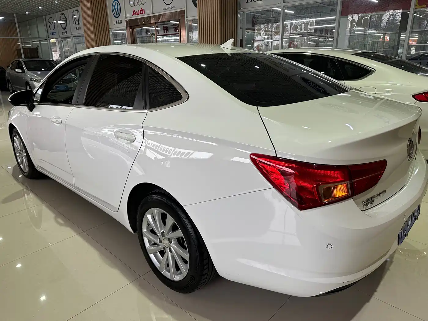 Buick Verano 2015 Sedan 15S Automatic Leading фото 4