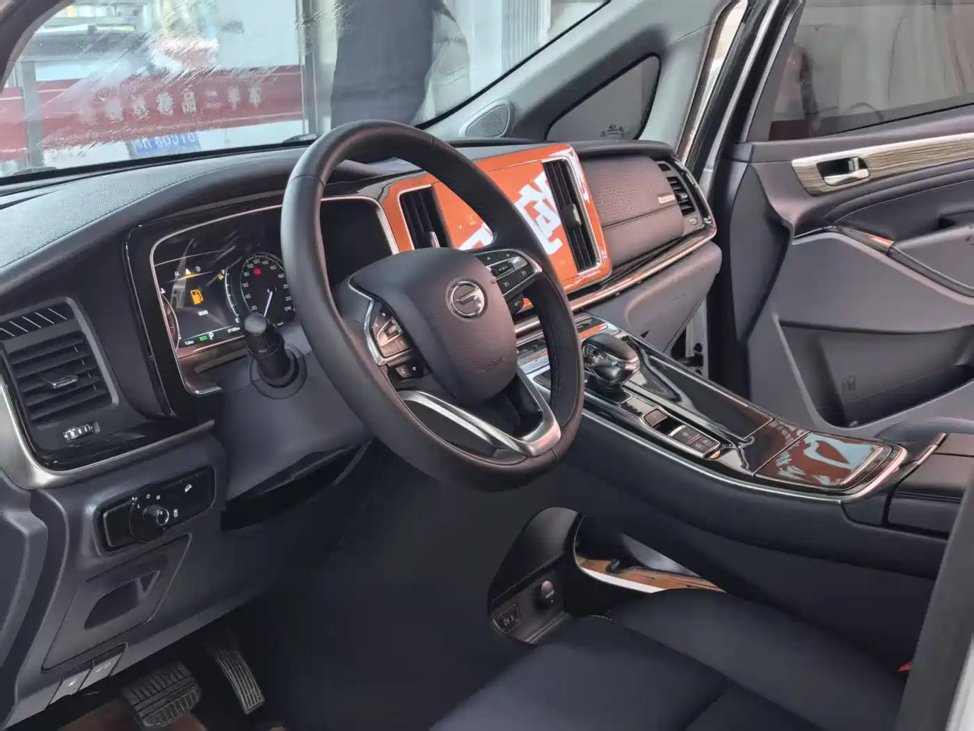 GAC Trumpchi Trumpchi M8 2021 Leading Show Series 390T Premium Edition фото 9