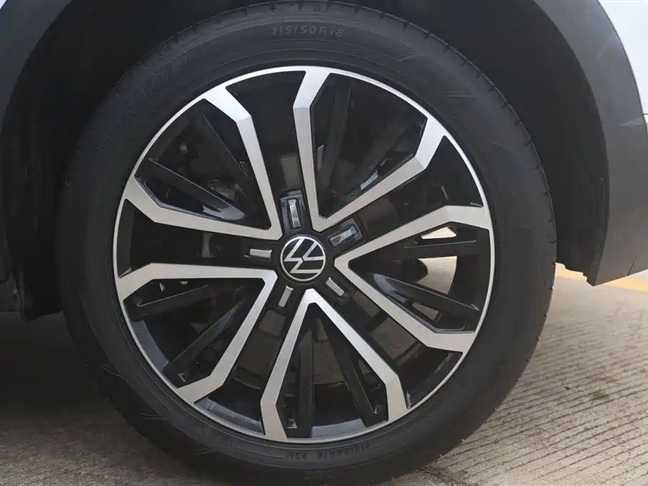Volkswagen T-ROC 2021 280TSI DSG 4WD Luxury Connected фото 13