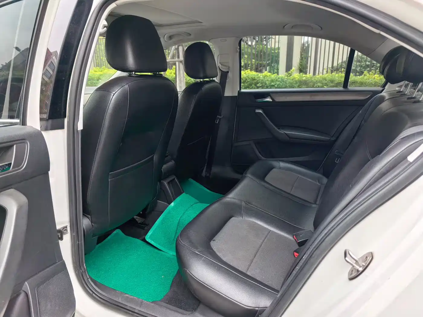 Volkswagen Santana 2015 1.6L Automatic Comfort Edition фото 5
