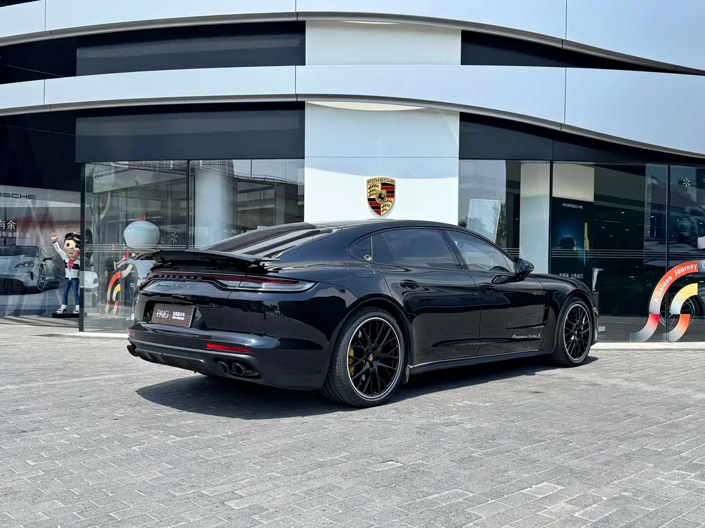 Porsche Panamera New Energy 2023 Panamera Turbo S E-Hybrid Executive Long Wheelbase 4.0T фото 6