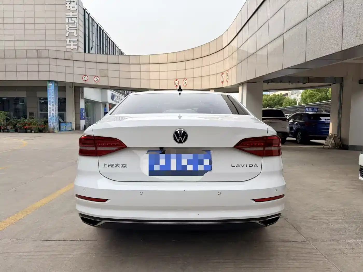 Volkswagen Lavida 2021 1.5L Auto Comfort Edition фото 5