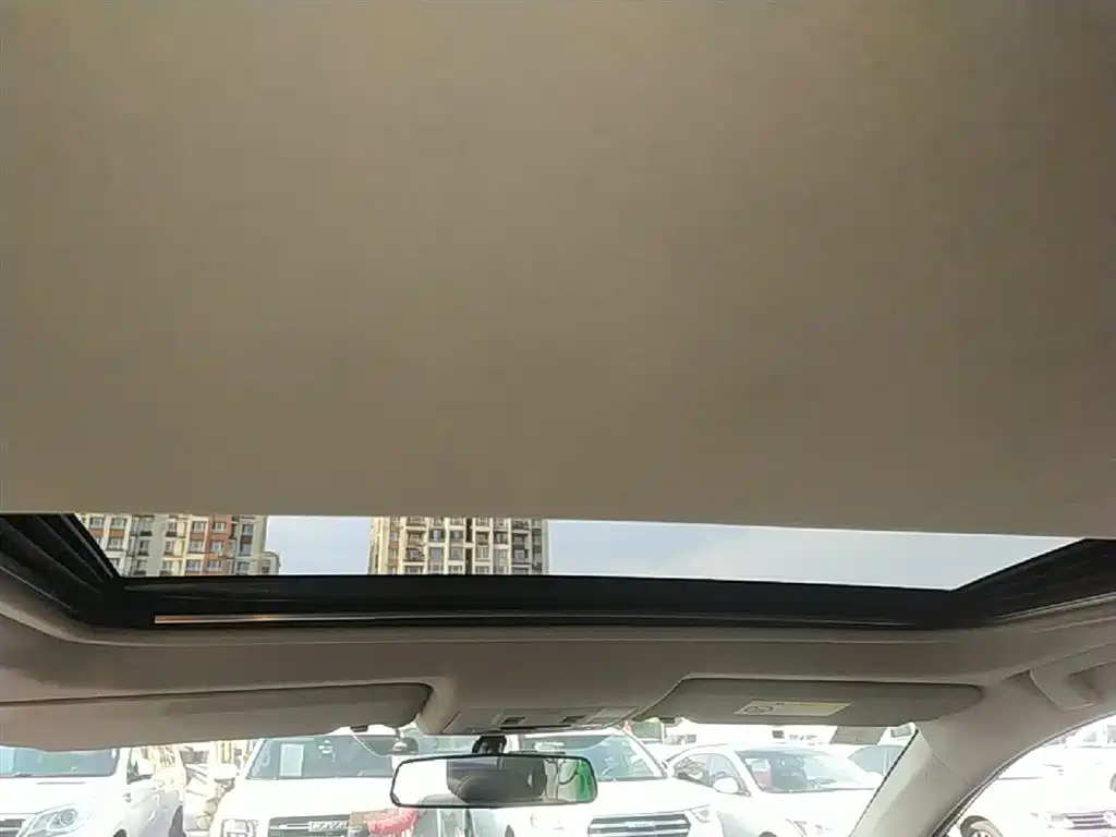 Toyota RAV4 Rongfang 2015 2.0L CVT 2WD Trend Edition фото 18