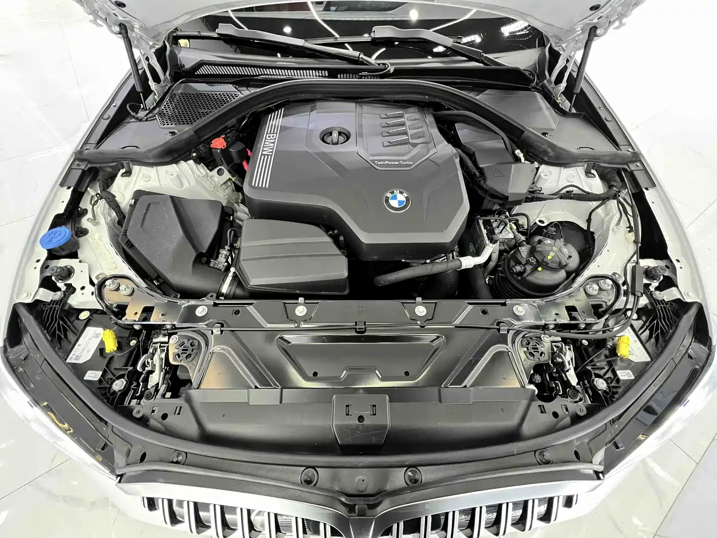 BMW 3 Series 2023 320Li M Sport Package фото 19