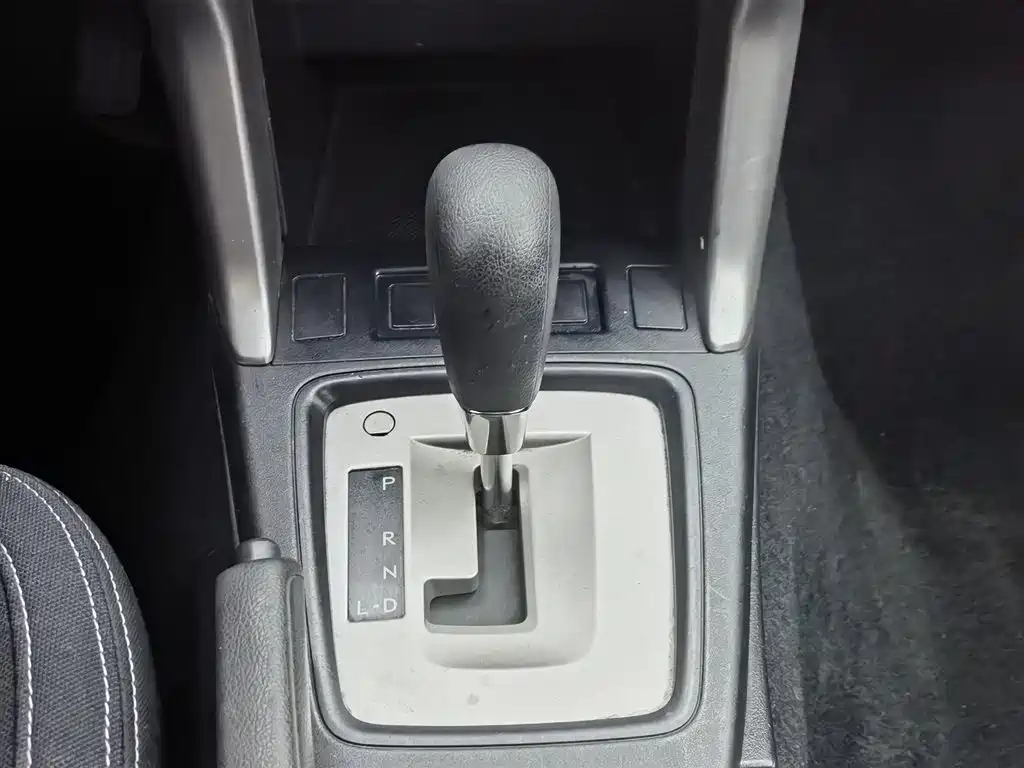 Subaru Forester 2013 2.0i Automatic Comfort Edition фото 13