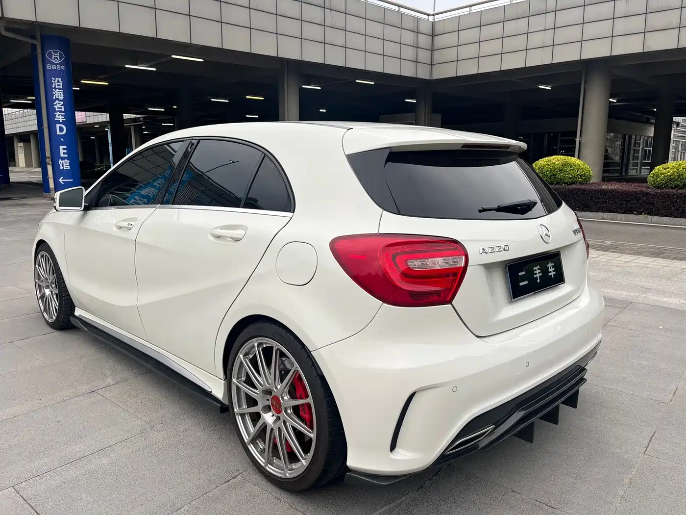 Mercedes-Benz A-Class AMG (Import) 2014 AMG A 45 4MATIC фото 4