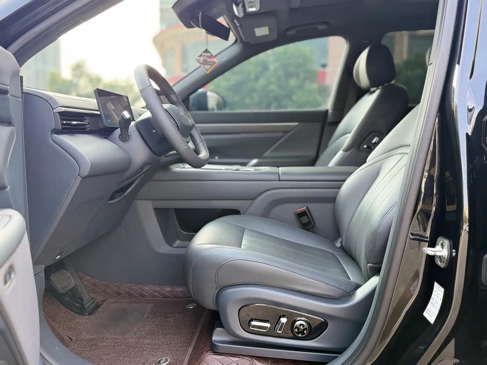 Фото 8 - Dongfeng Yipai eπ008