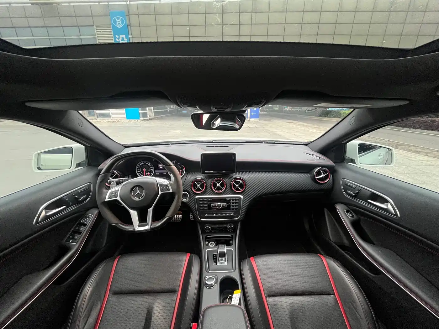 Mercedes-Benz A-Class AMG (Import) 2014 AMG A 45 4MATIC фото 8