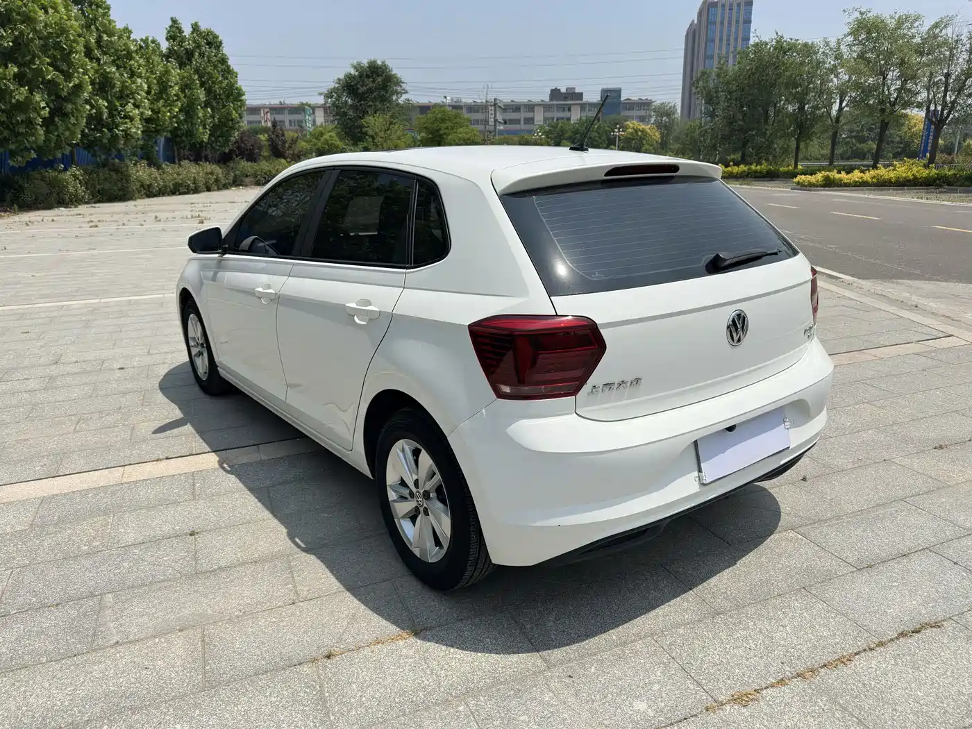 Volkswagen Polo 2019 Plus 1.5L Automatic Colorful Tech Edition фото 7