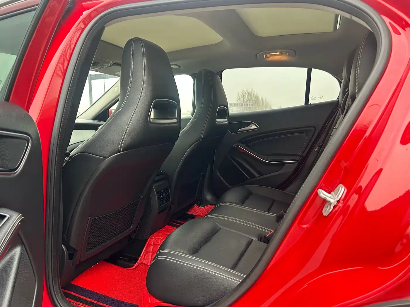 Mercedes-Benz GLA 2015 GLA 220 4MATIC Luxury фото 7