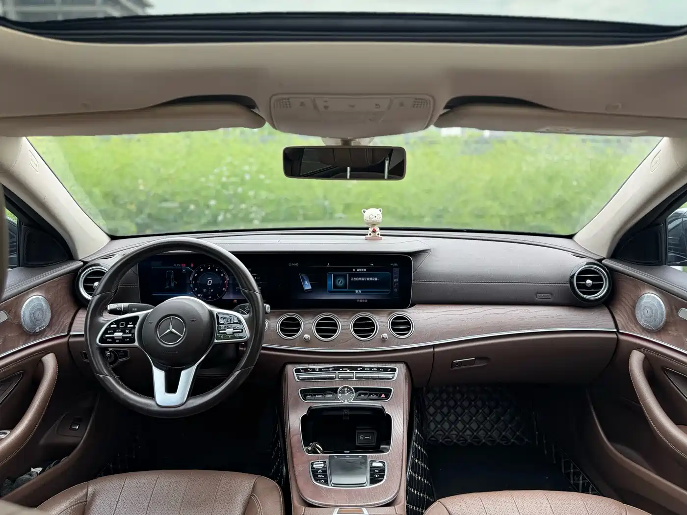 Mercedes-Benz E-Class 2020 E 300 L Luxury Model фото 8