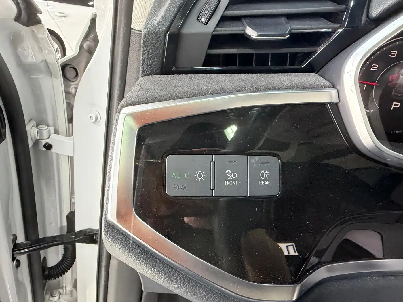Audi Q3 2023 35 TFSI Fashion Dynamic (1.4T) фото 9