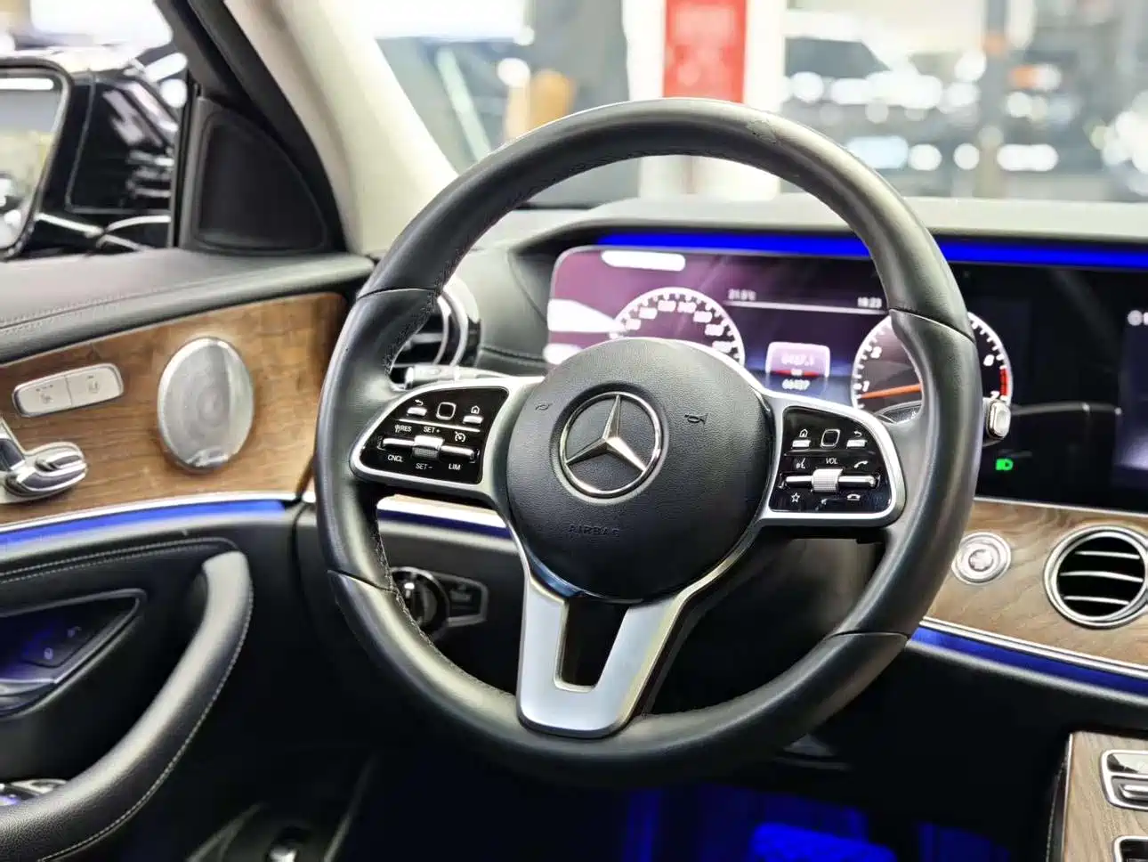 Mercedes-Benz E-Class 2020 E 300 L Luxury Model фото 13