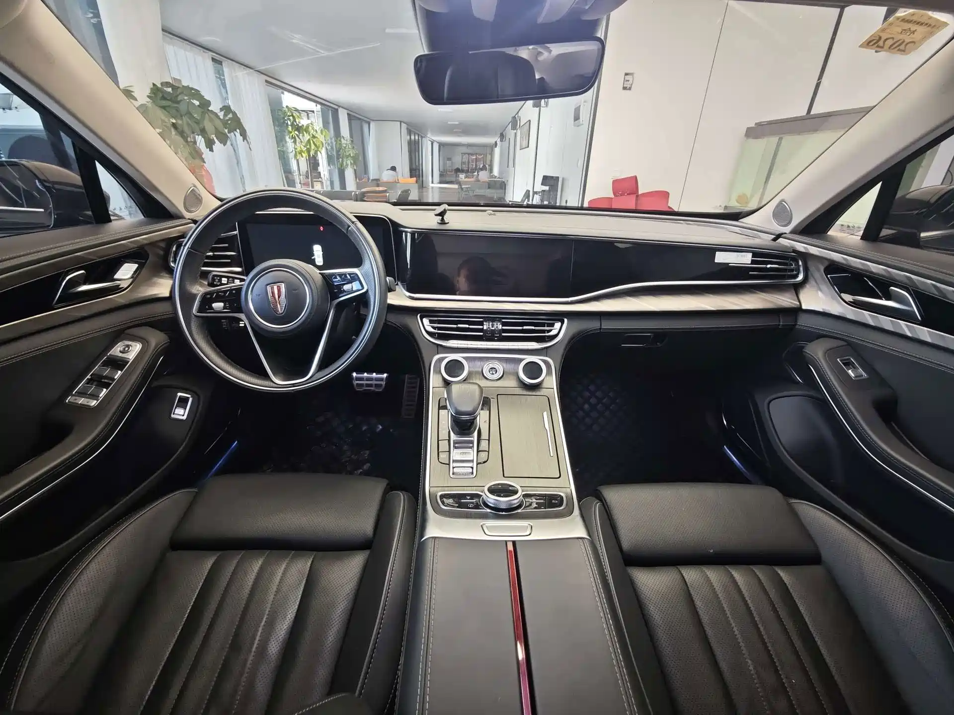 Photo 9 - Hongqi H9
