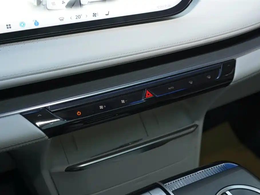 BUICK GL8 NEW ENERGY