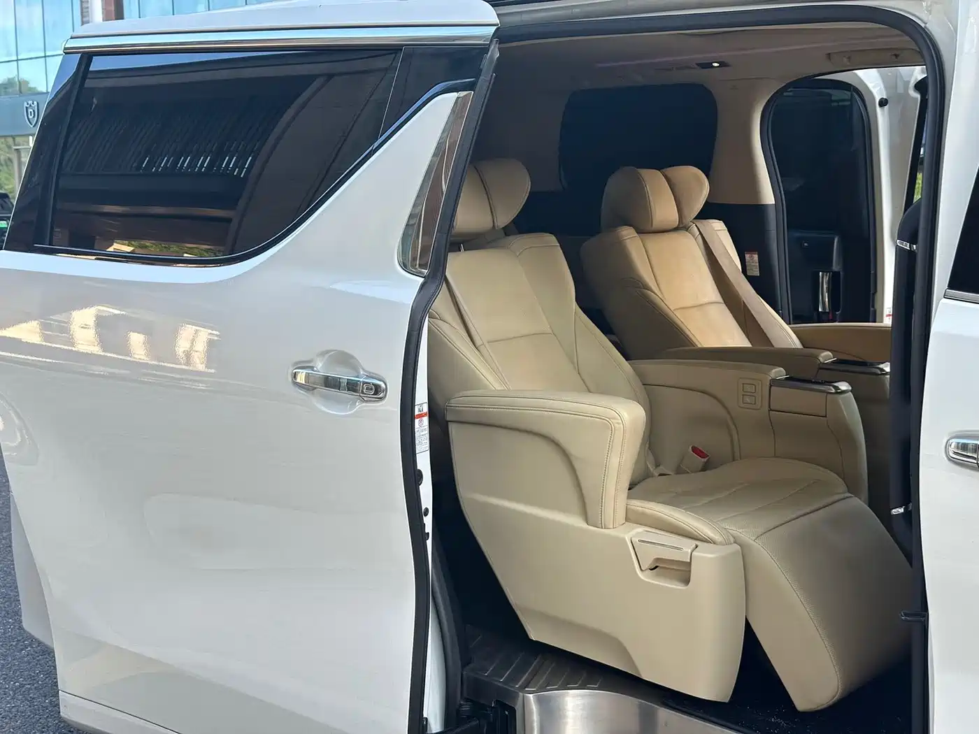 Toyota Alphard 2015 3.5L Luxury Edition фото 7