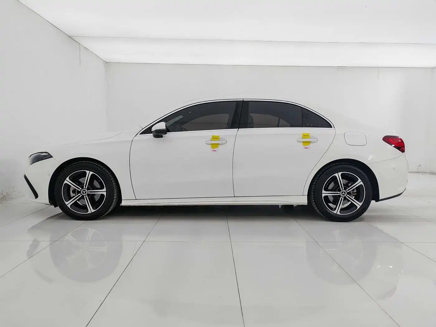 Mercedes-Benz A-Class 2023 A 200 L Fashion фото 7