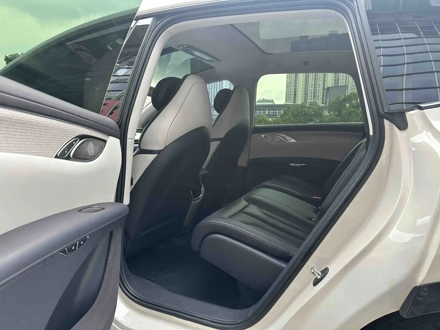 IM Motors IM LS7 2023 2023 Model 90kWh Elite RWD Edition