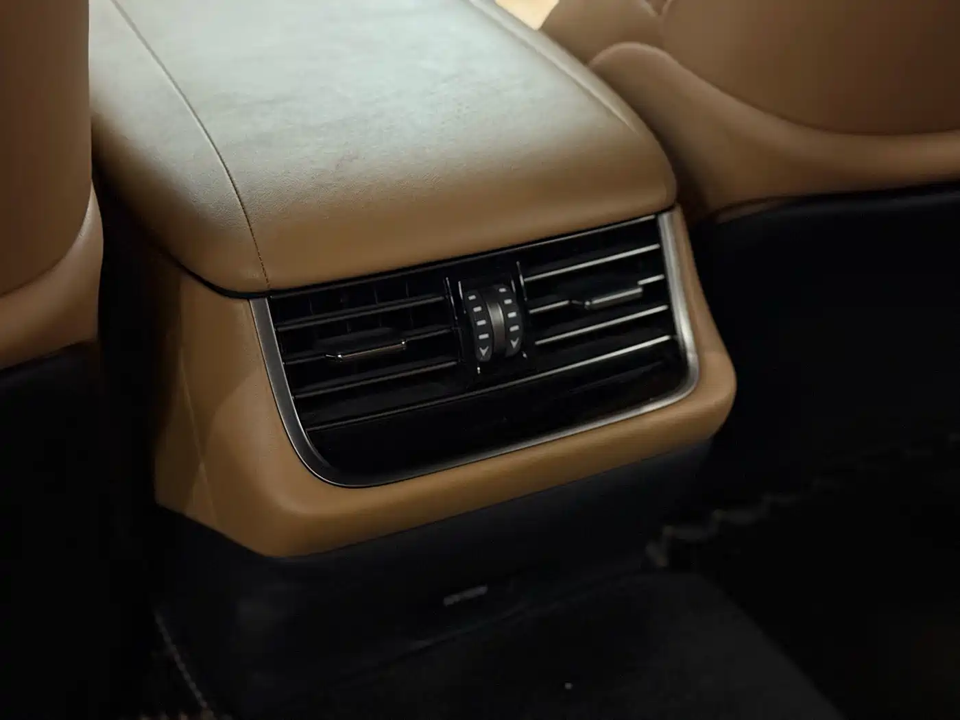 Lexus LS 2021 500h Excellence Edition фото 10