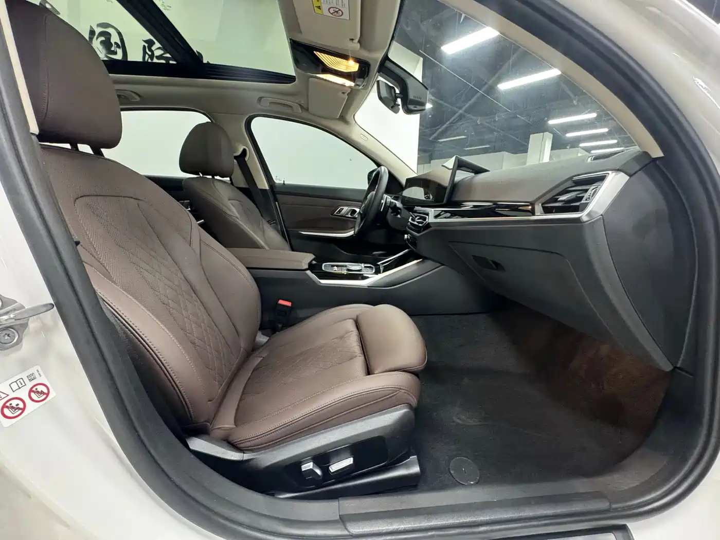 BMW 3 Series 2023 320Li M Sport Package фото 21