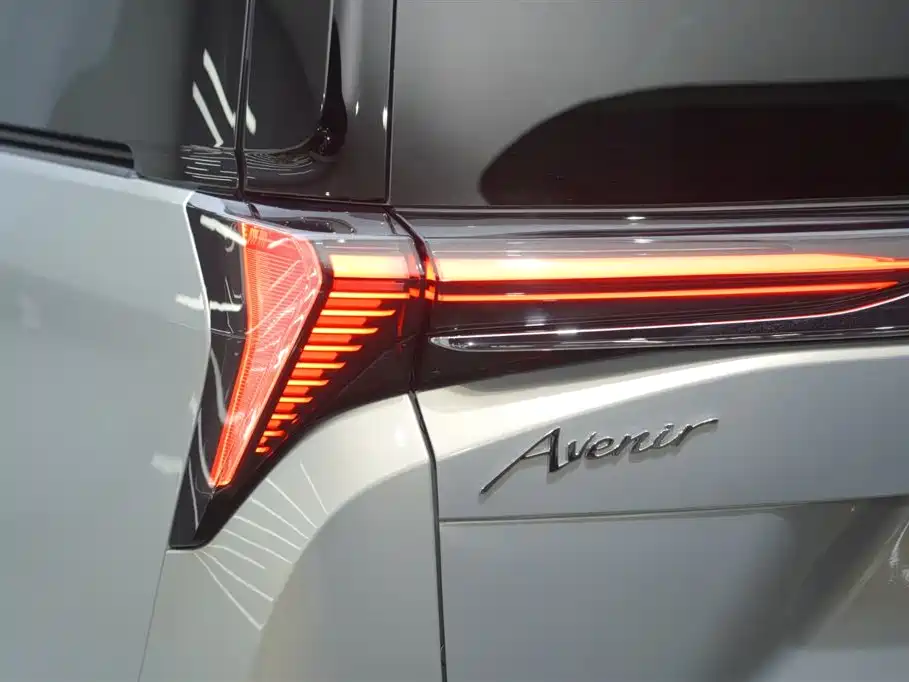 BUICK GL8 NEW ENERGY