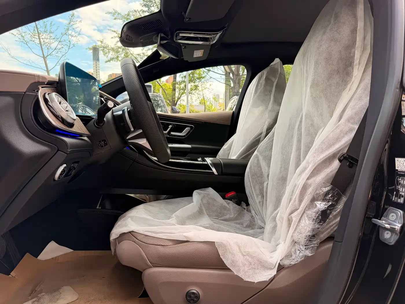 Mercedes-Benz EQE 2025 Model 500 4MATIC Luxury Edition фото 15