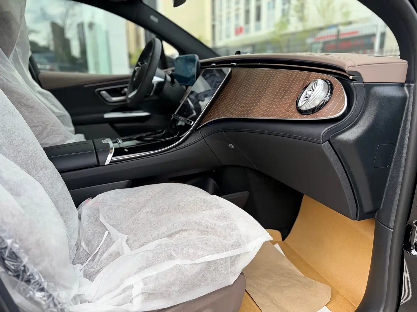 Mercedes-Benz EQE SUV 2024 500 4MATIC Luxury Edition фото 24