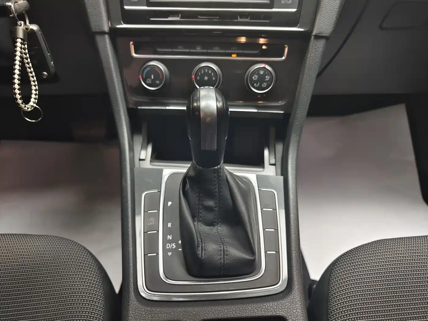 Volkswagen Golf 2018 230TSI Automatic Comfort фото 13