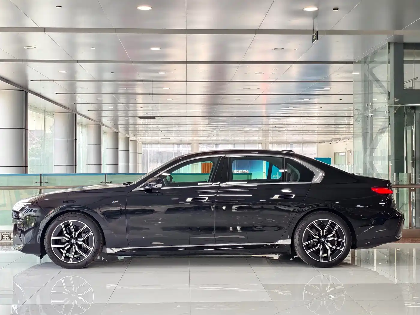 BMW i7 2025 2023 eDrive50L Leading M Sport Package