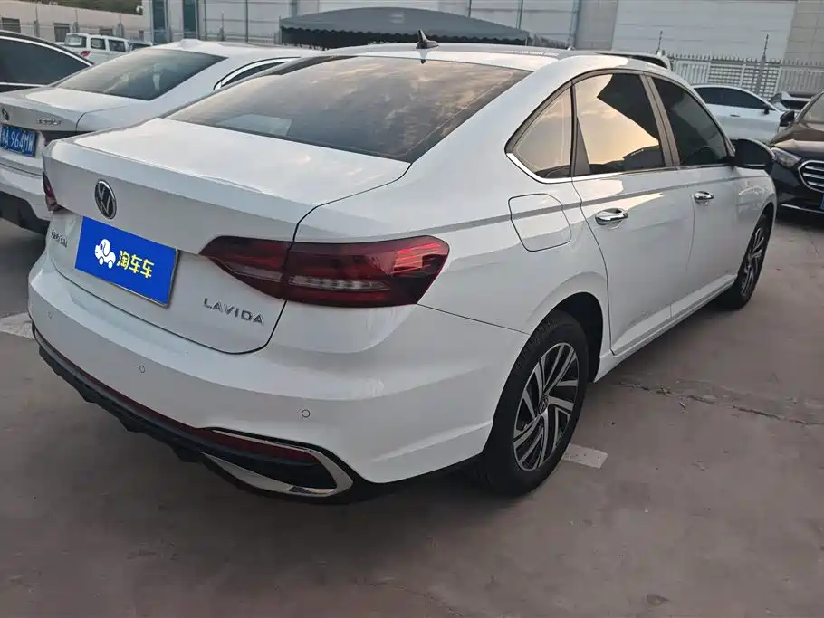Volkswagen Lavida 2024 Model 1.5L Automatic Starlight 5 Million Edition фото 3